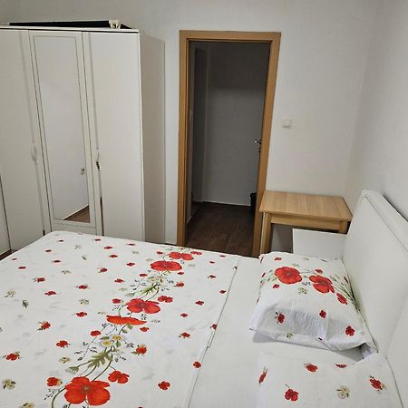 מאלי לוסיניי Apartments Vila Tisa מראה חיצוני תמונה