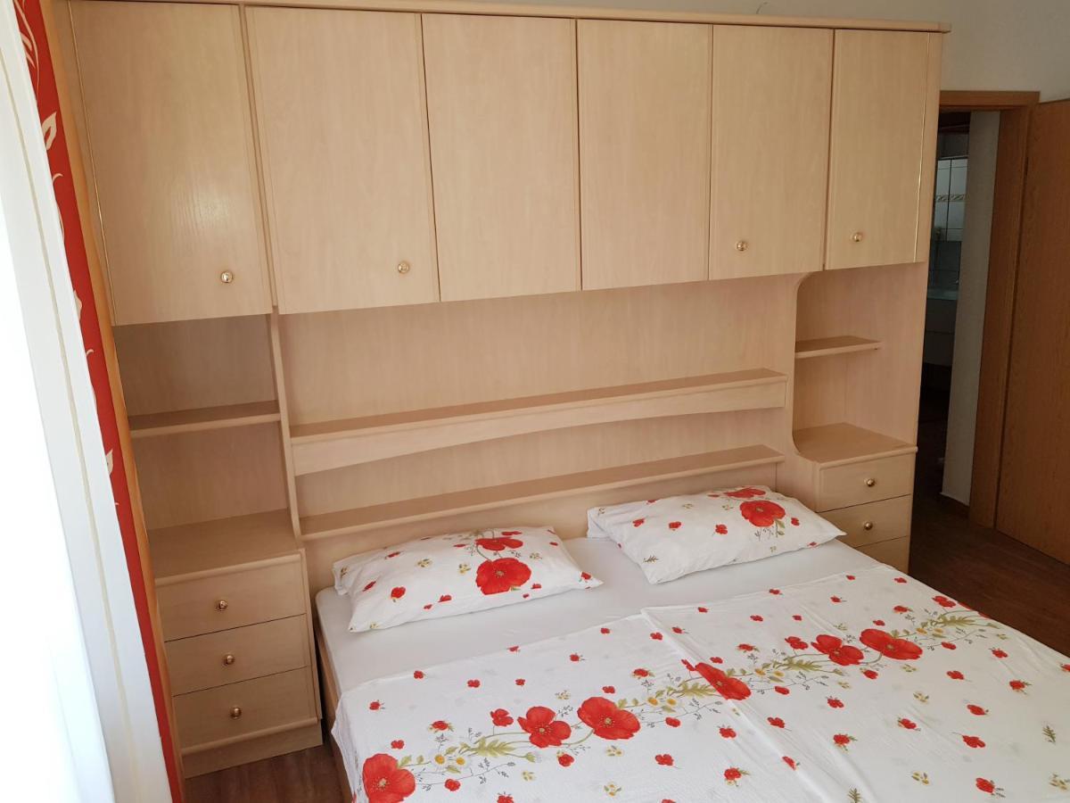 מאלי לוסיניי Apartments Vila Tisa מראה חיצוני תמונה