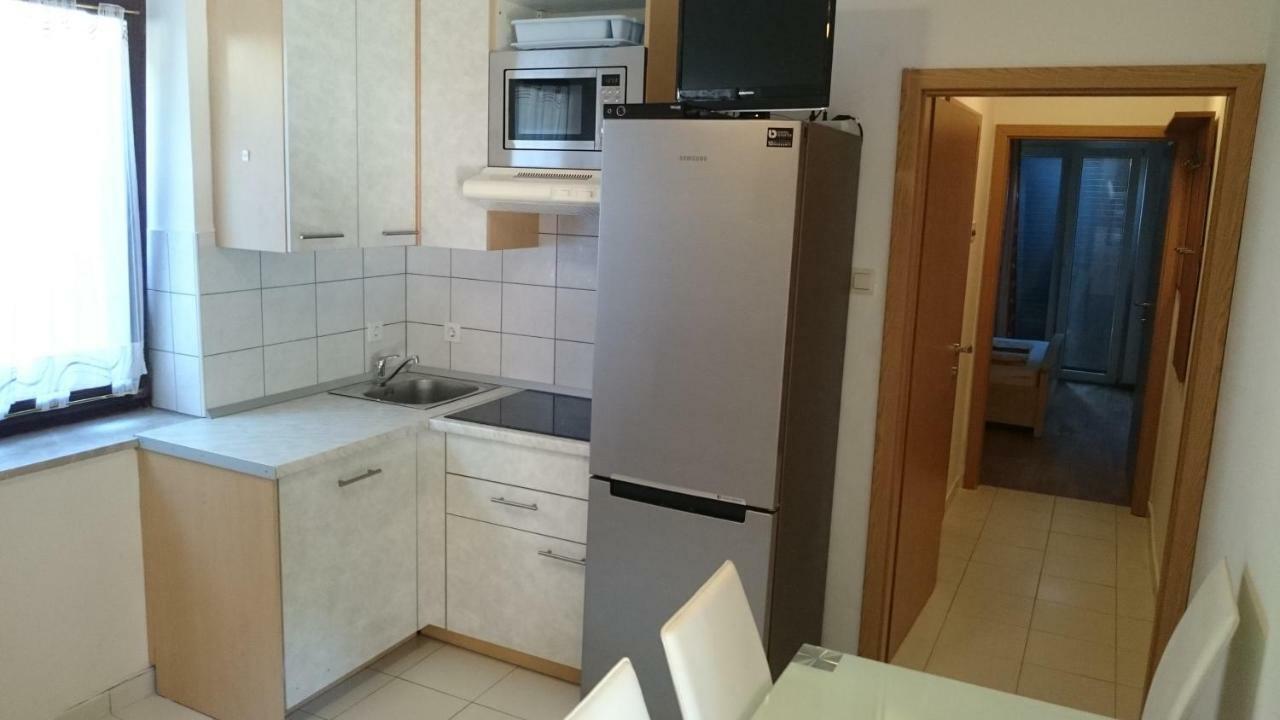 מאלי לוסיניי Apartments Vila Tisa מראה חיצוני תמונה