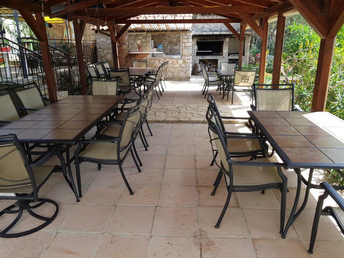 מאלי לוסיניי Apartments Vila Tisa מראה חיצוני תמונה